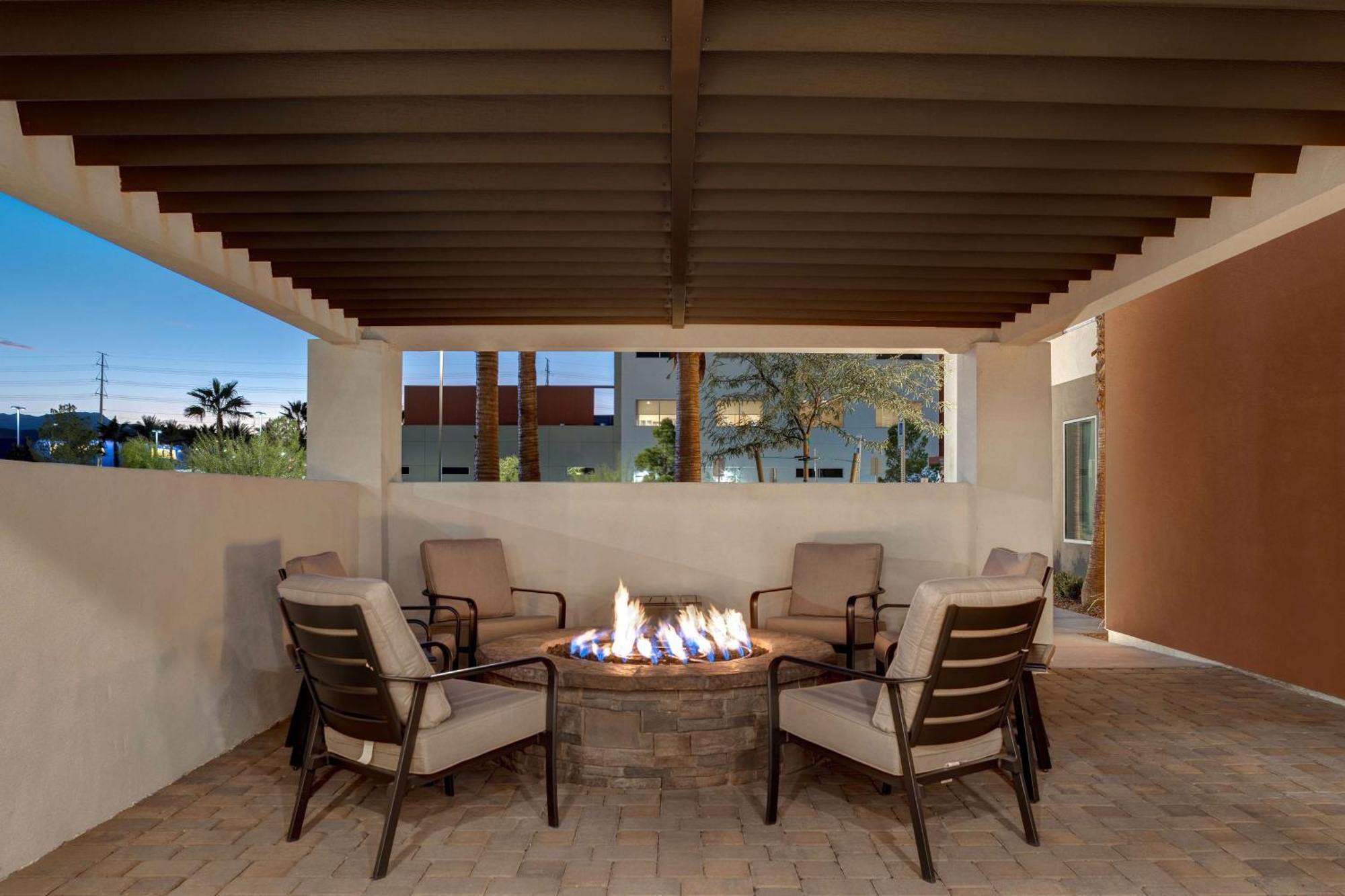 Home2 Suites By Hilton Las Vegas Southwest I-215 Curve Eksteriør bilde